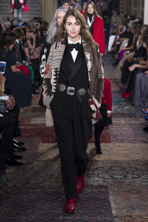 Ralph Lauren Fall 2018 Ralph Lauren 50 years of fashion